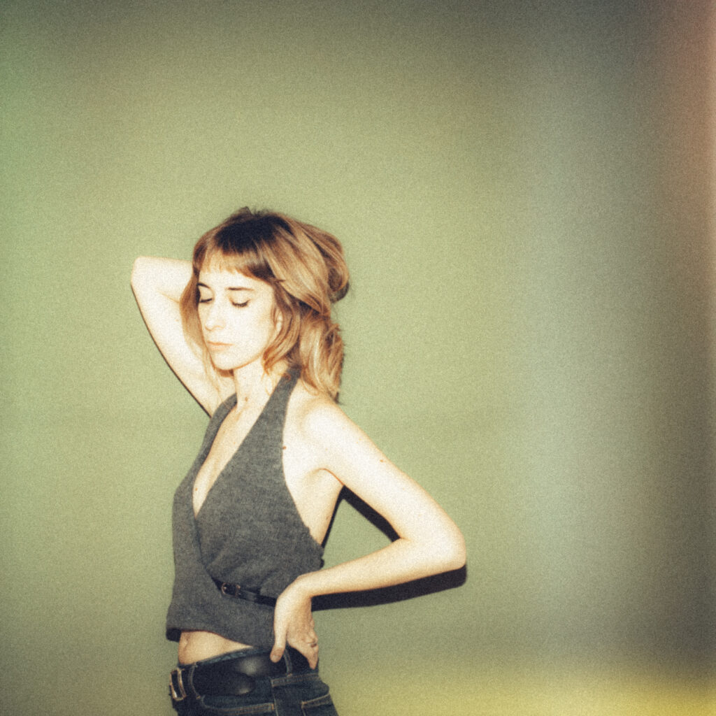 RADAR JOVEN: BENZÚ + ELENA CARAT